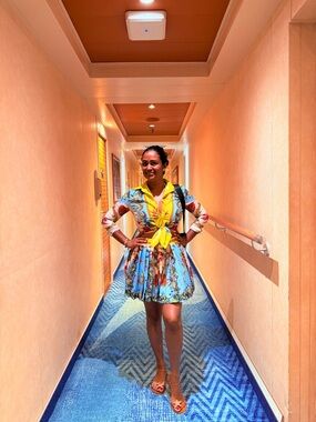 Unknown brand bought in Aruba 🇦🇼 Blue Floral 2 piece with Yellow Accents